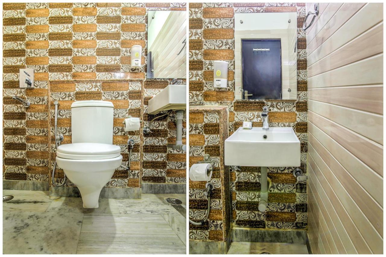 Hotel Oyo 8888 Riga Hs Deluxe à Agra  Chambre photo